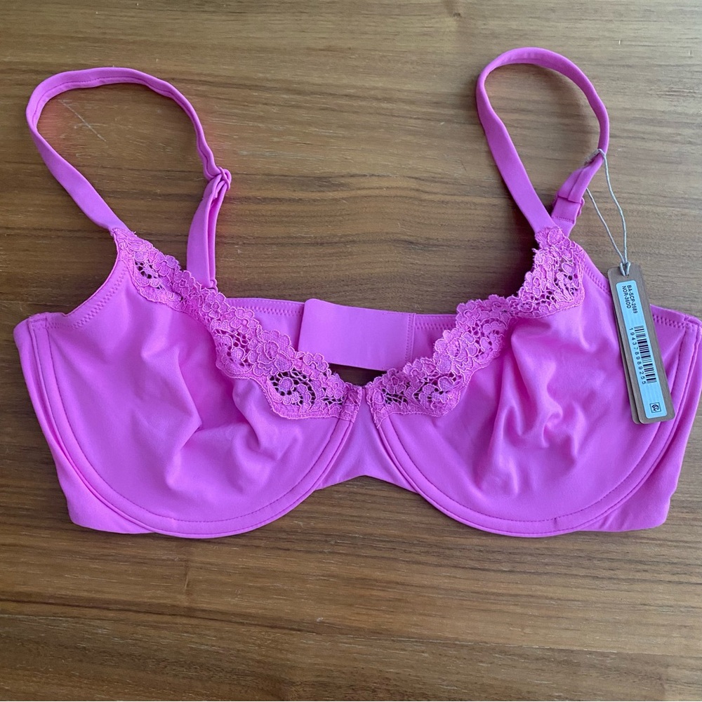 SKIMS Fits Everybody Lace Bra 🩷 Hot Pink 🩷 NWT